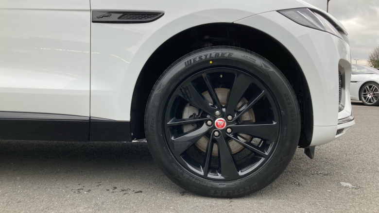 Jaguar F-Pace 2.0 D200 R-Dynamic Black 5dr Auto AWD Diesel Estate